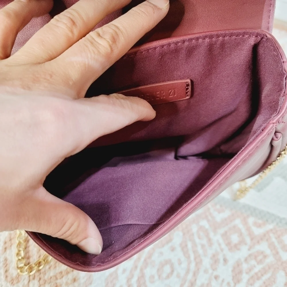 FOREVER 21 DEEP BURGUNDY SMALL CROSSBODY, W GOLD CHAIN STRAP
